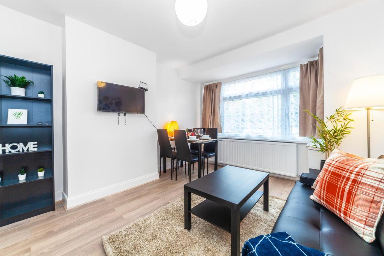 انفيلد Autonomous 2 Bdr Apartment With Garden And Parking المظهر الخارجي الصورة